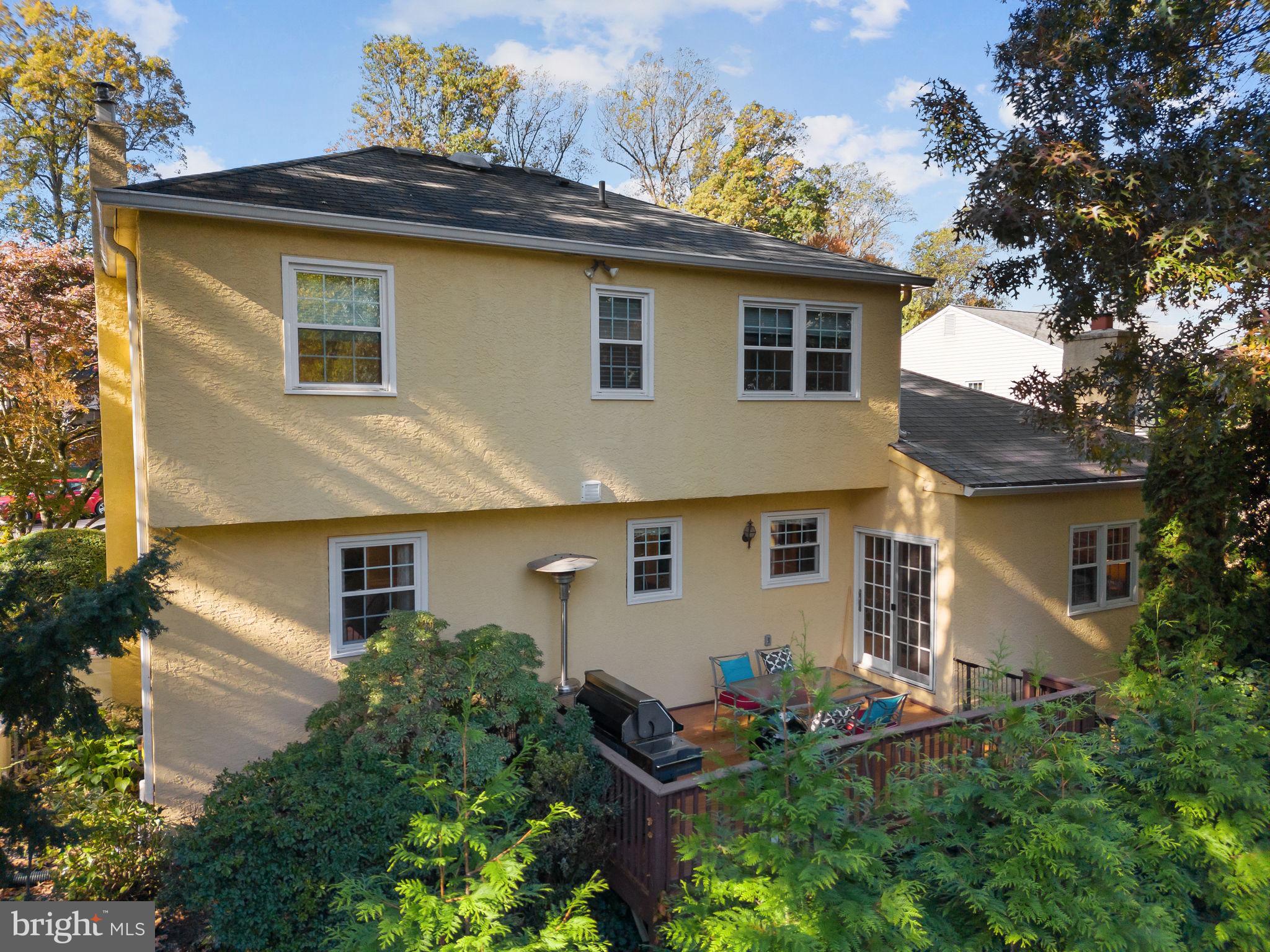 DEVON SQUARE - Residential