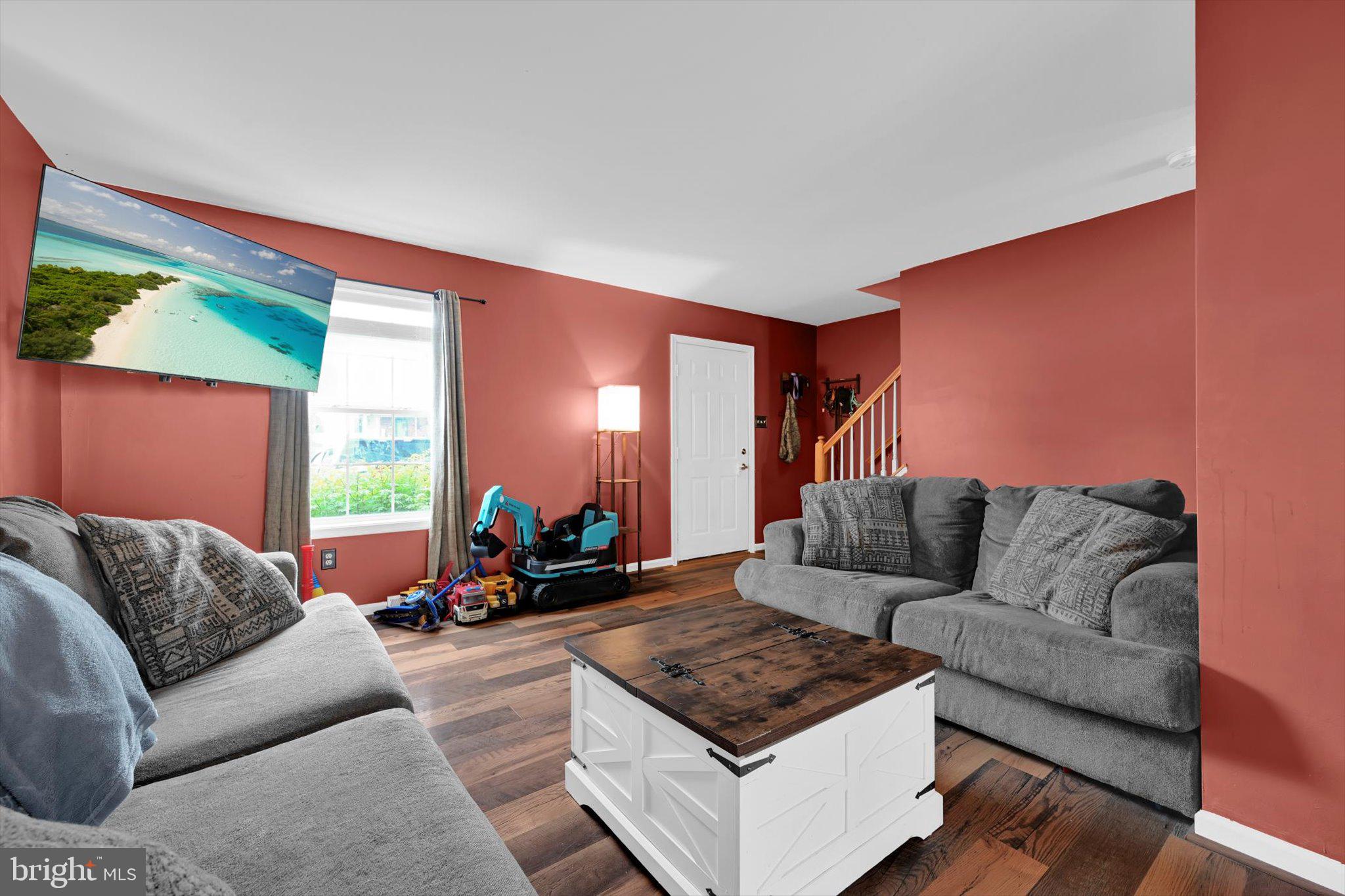 10 BRADFORD CIRCLE