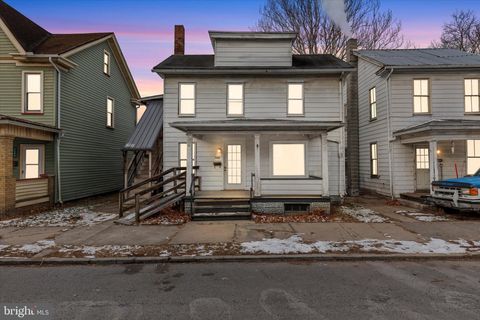 1130 MOORE STREET HUNTINGDON PA 16652