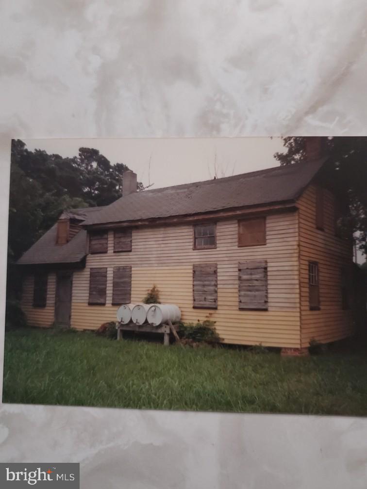 ELLIOTTS ISLAND - Land