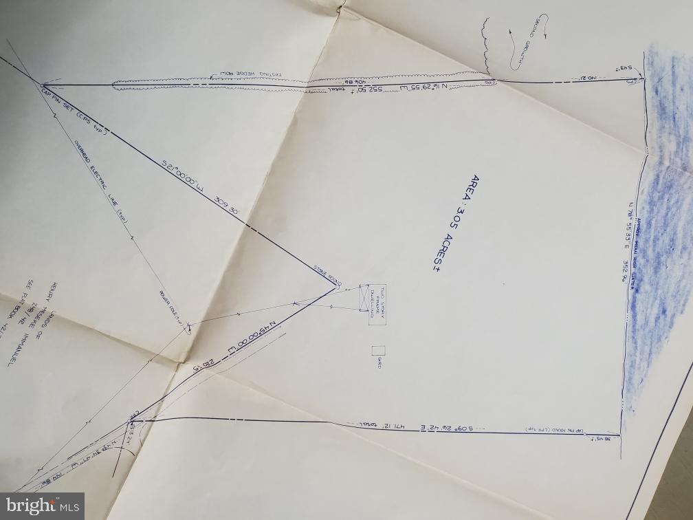 ELLIOTTS ISLAND - Land