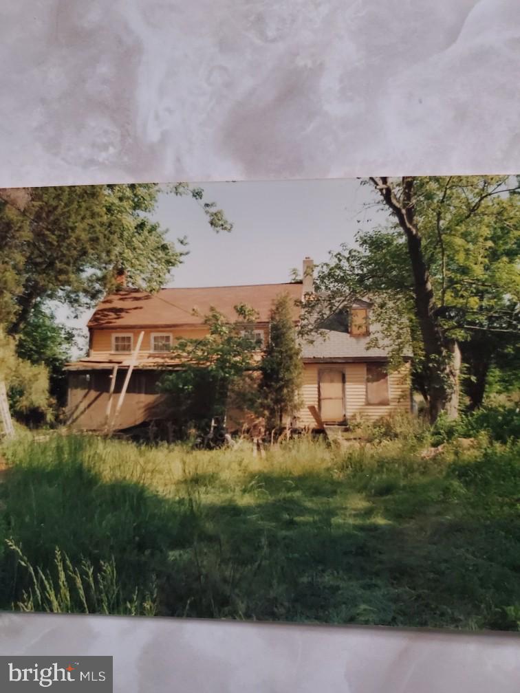 ELLIOTTS ISLAND - Land