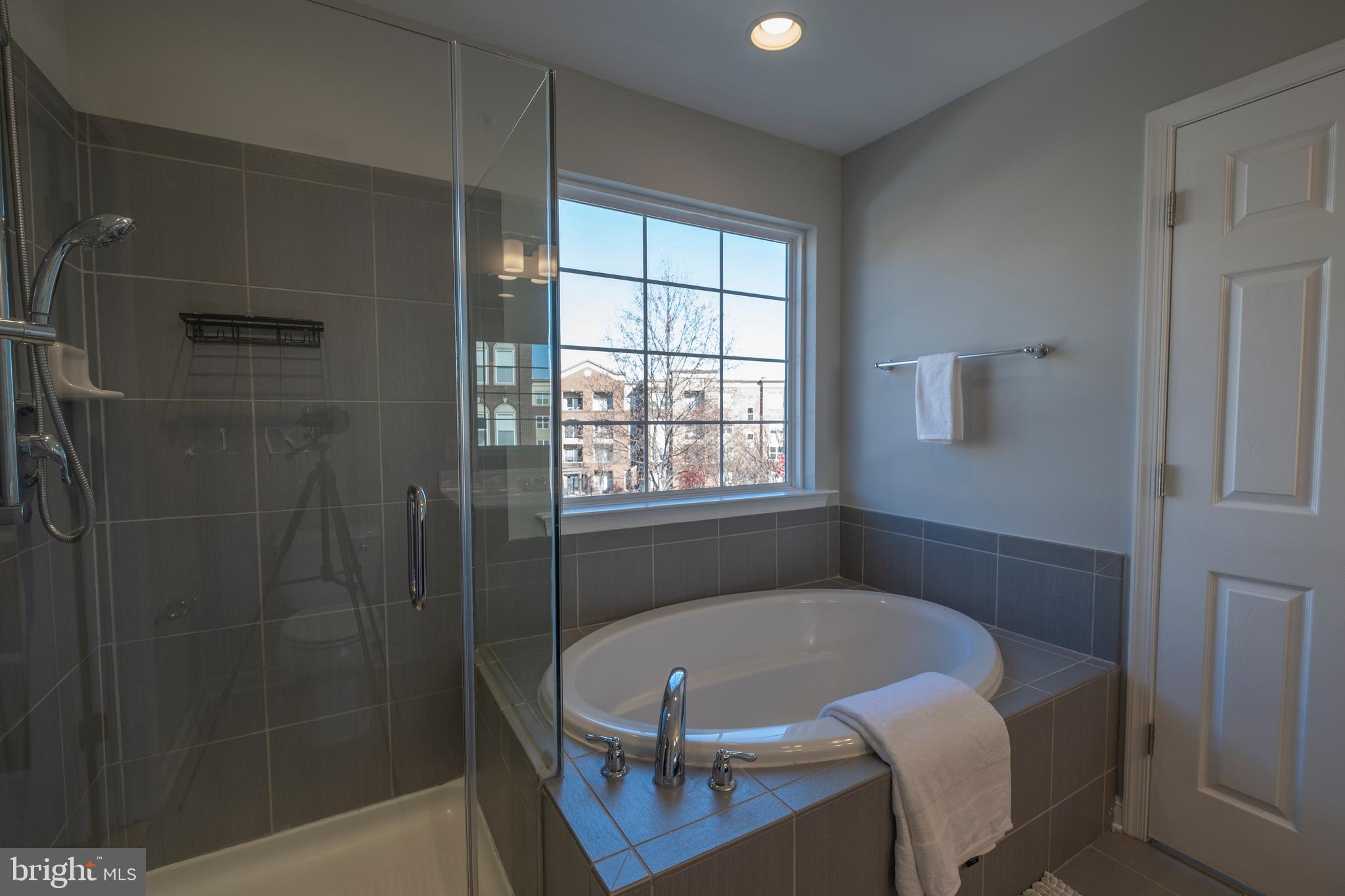 SUMMIT HALL RESERVE - Residential