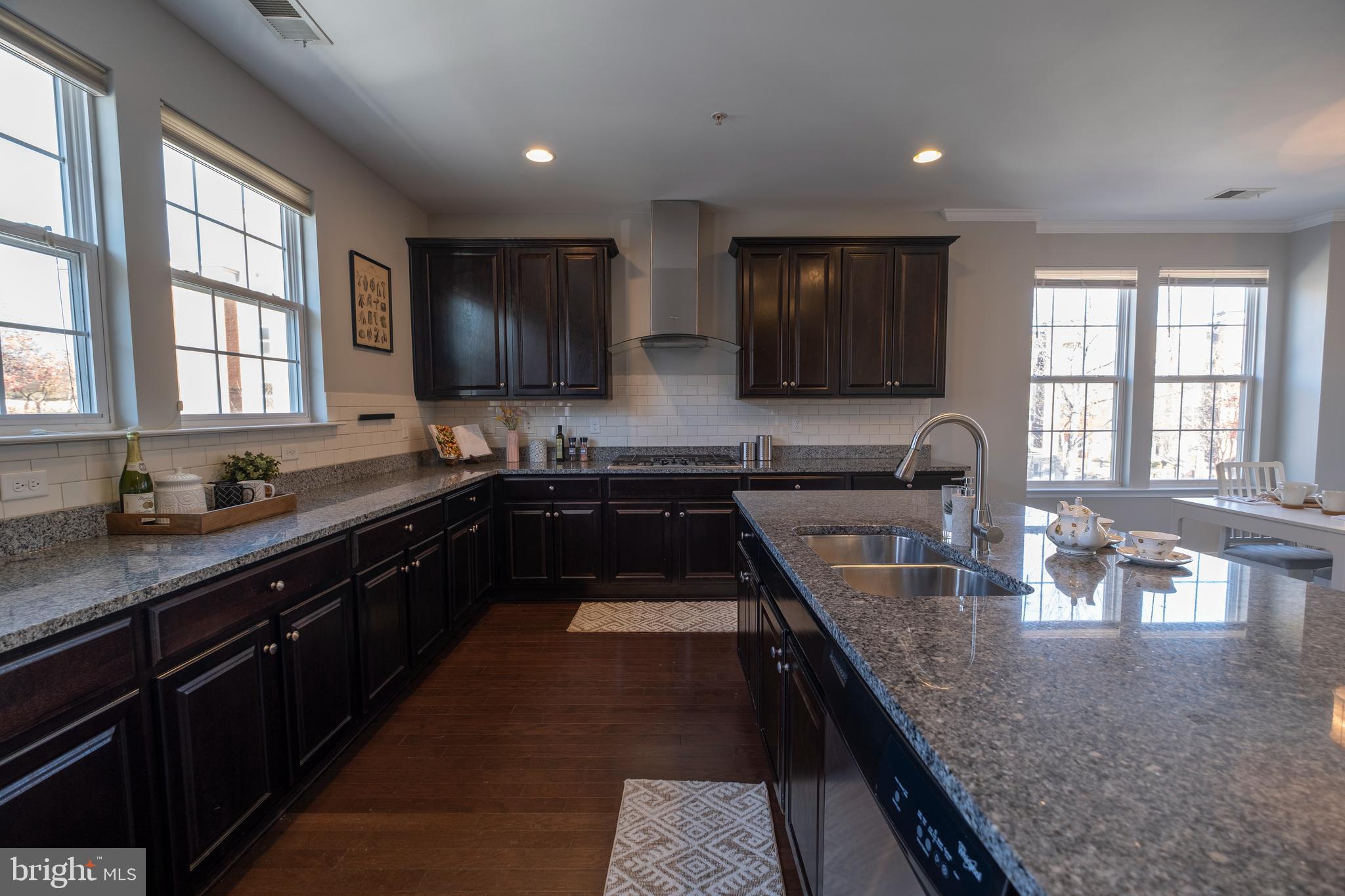 SUMMIT HALL RESERVE - Residential