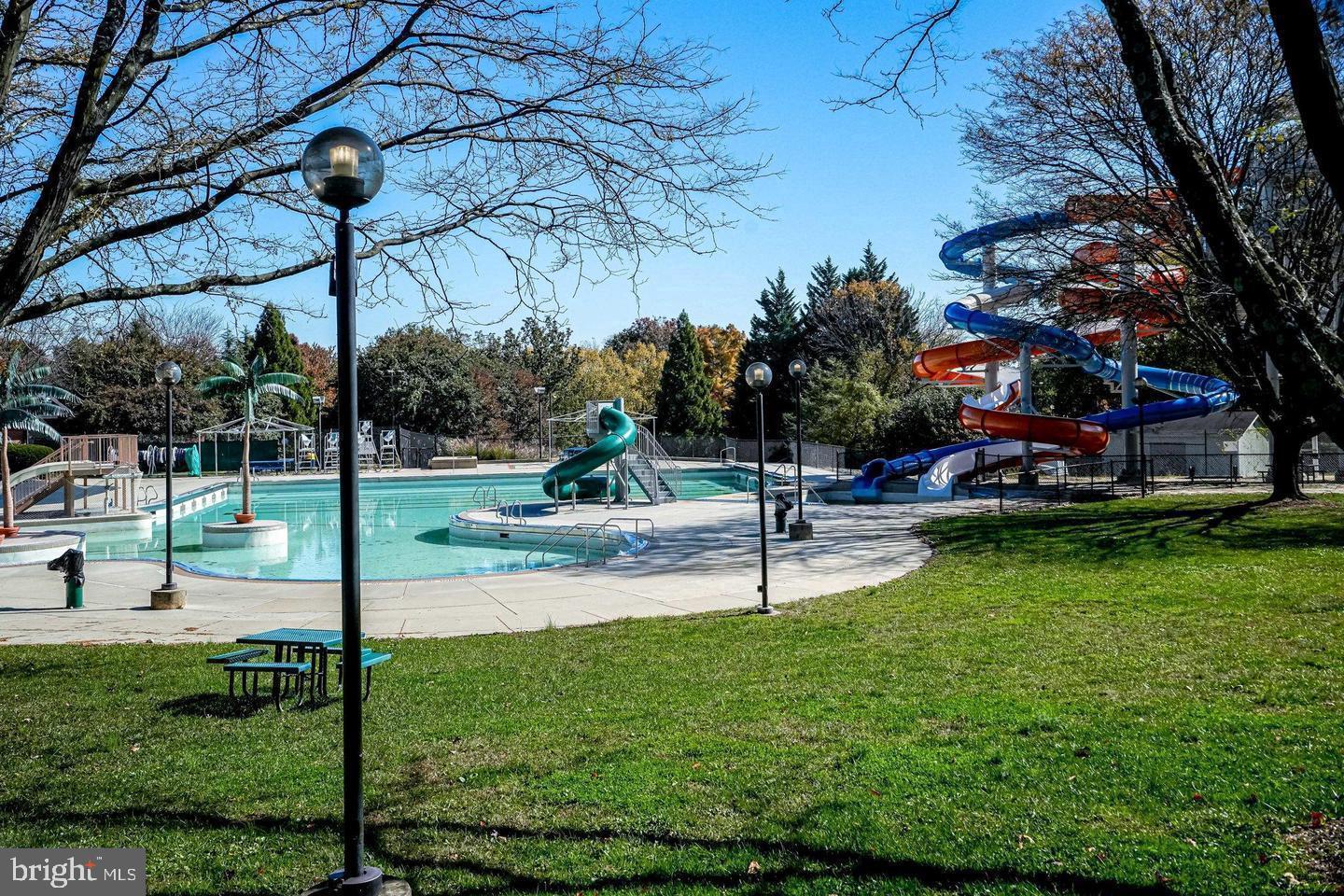 SUMMIT HALL RESERVE - Residential