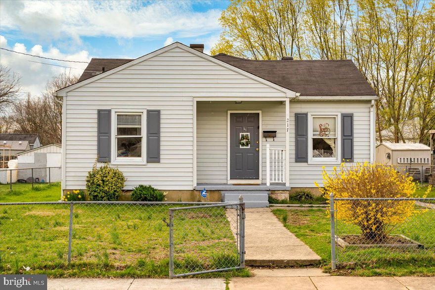 ***Showings to begin on Monday, 4/11/22.... Absolutely charming single family home for the price of a townhouse... Perfect, low maintenance, one level living with 4 generous sized bedrooms / 2 bathrooms (with new laminate floors), eat-in kitchen and separate living room! Natural light in every room. Welcoming front porch and plenty of space to roam around the flat, fenced front and backyard, which includes a newer playset or stroll to the community park! Close to Ripken Field, Bulle Rock Golf Course; Aberdeen Proving Ground Army Facility within 8 miles. COMMUTER friendly - minutes to I-95. Conveniently located in the center close to Walmart and Aberdeen's Market Place Shopping area with Target, Cinemas, Fitness Center, Grocery, Restaurants (i.e. Panera, Starbucks). Short drive to the water and multiple State Parks. CERTIFIED LEAD FREE HOME
Perfect for first time, downsize, military, family, and everything in-between home buyer! Owner-occupied and in process of packing!