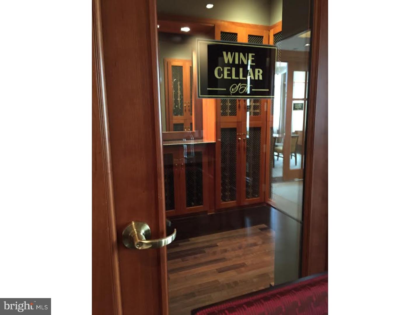 AVENUE OF THE ARTS - Residential