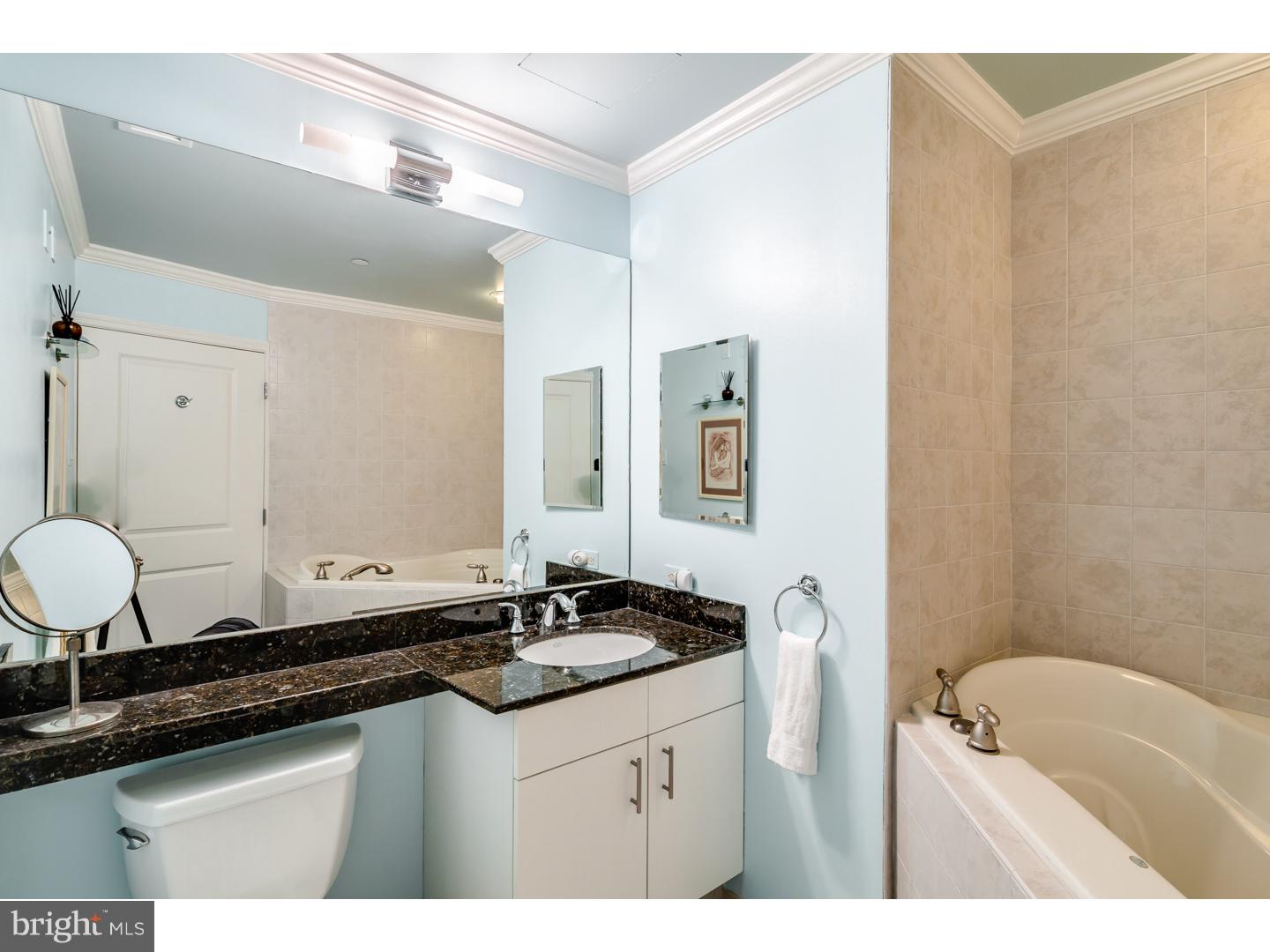 AVENUE OF THE ARTS - Residential