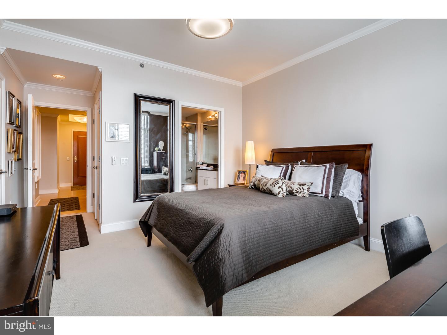 AVENUE OF THE ARTS - Residential