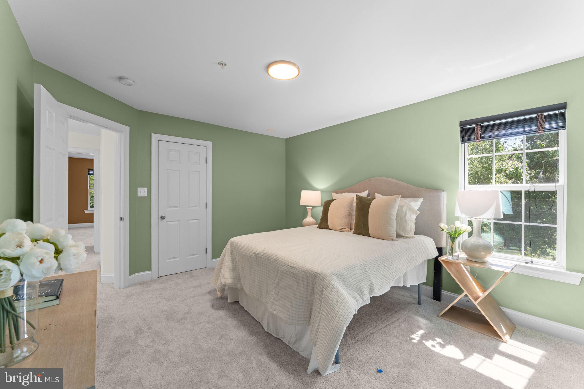 WARNERS - Residential