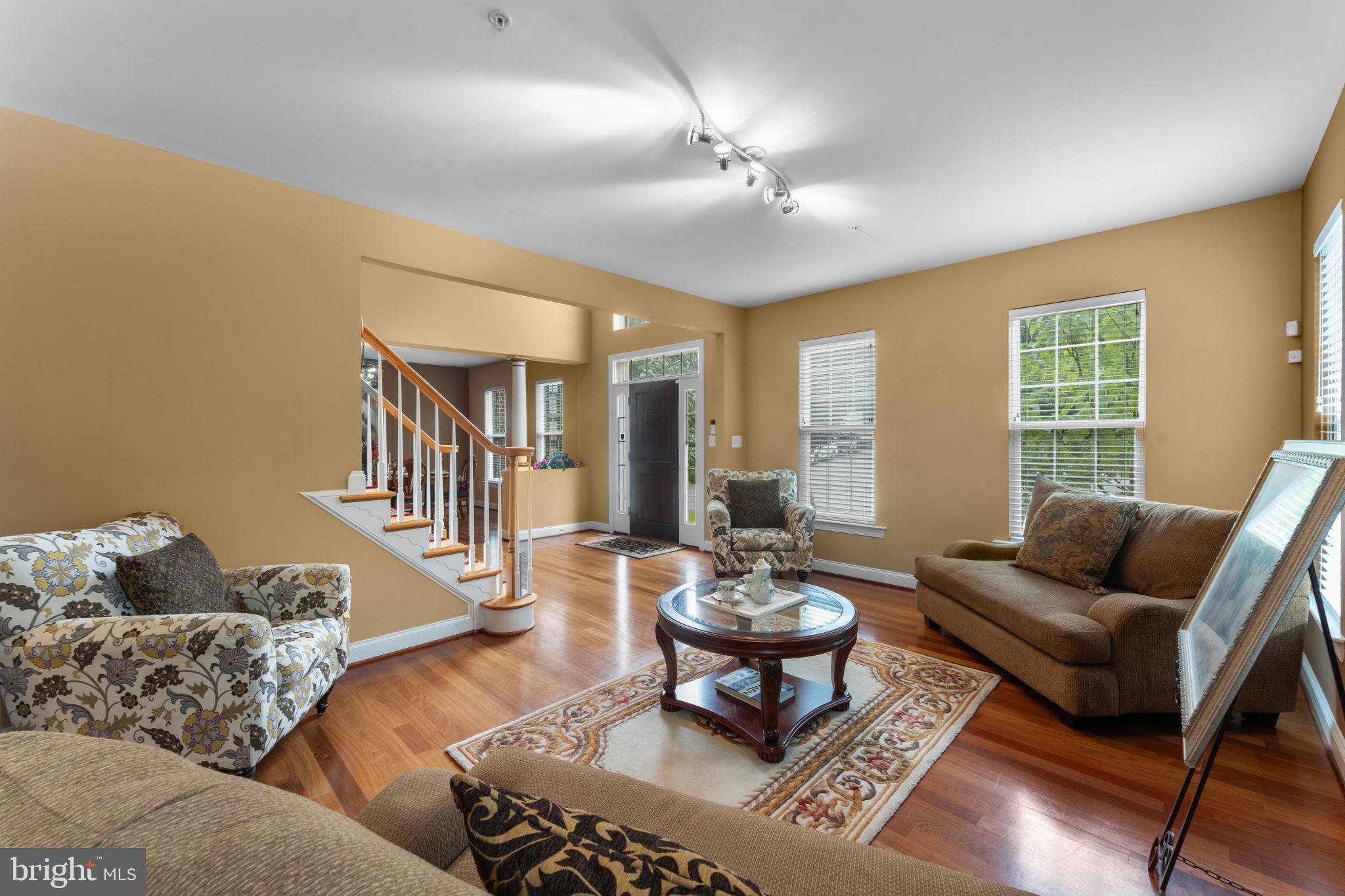 WARNERS - Residential