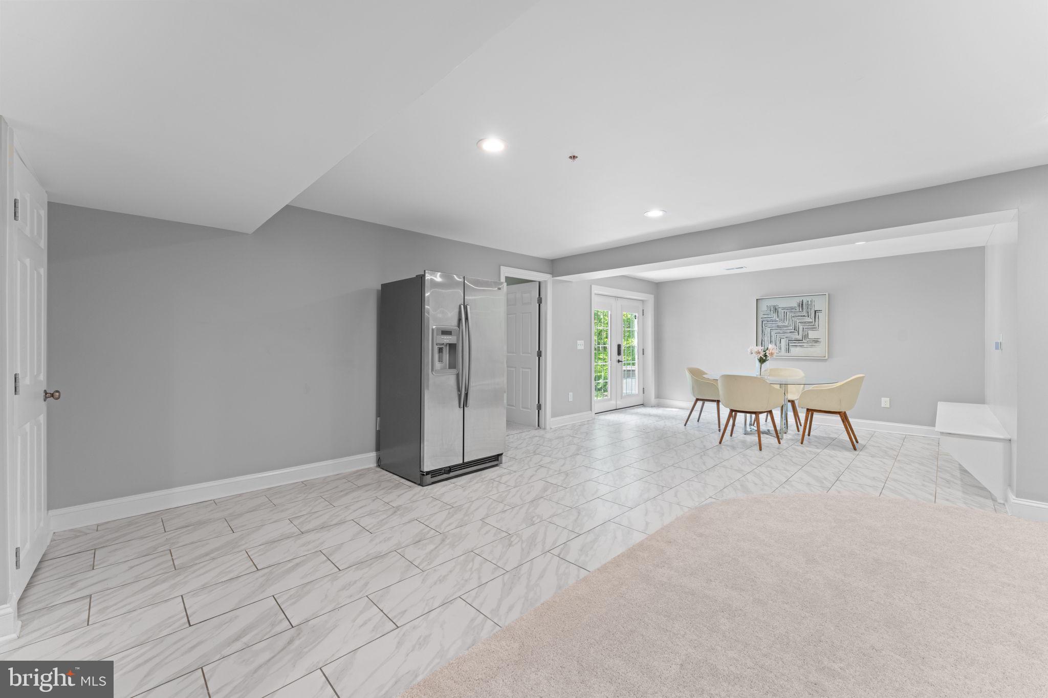 WARNERS - Residential