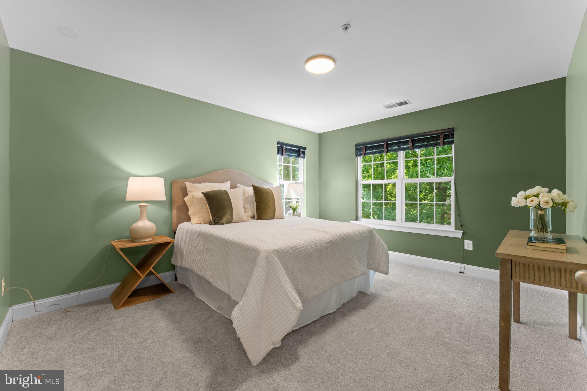 WARNERS - Residential