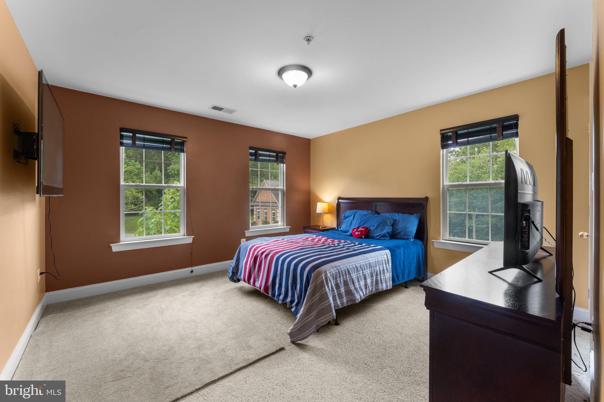 WARNERS - Residential