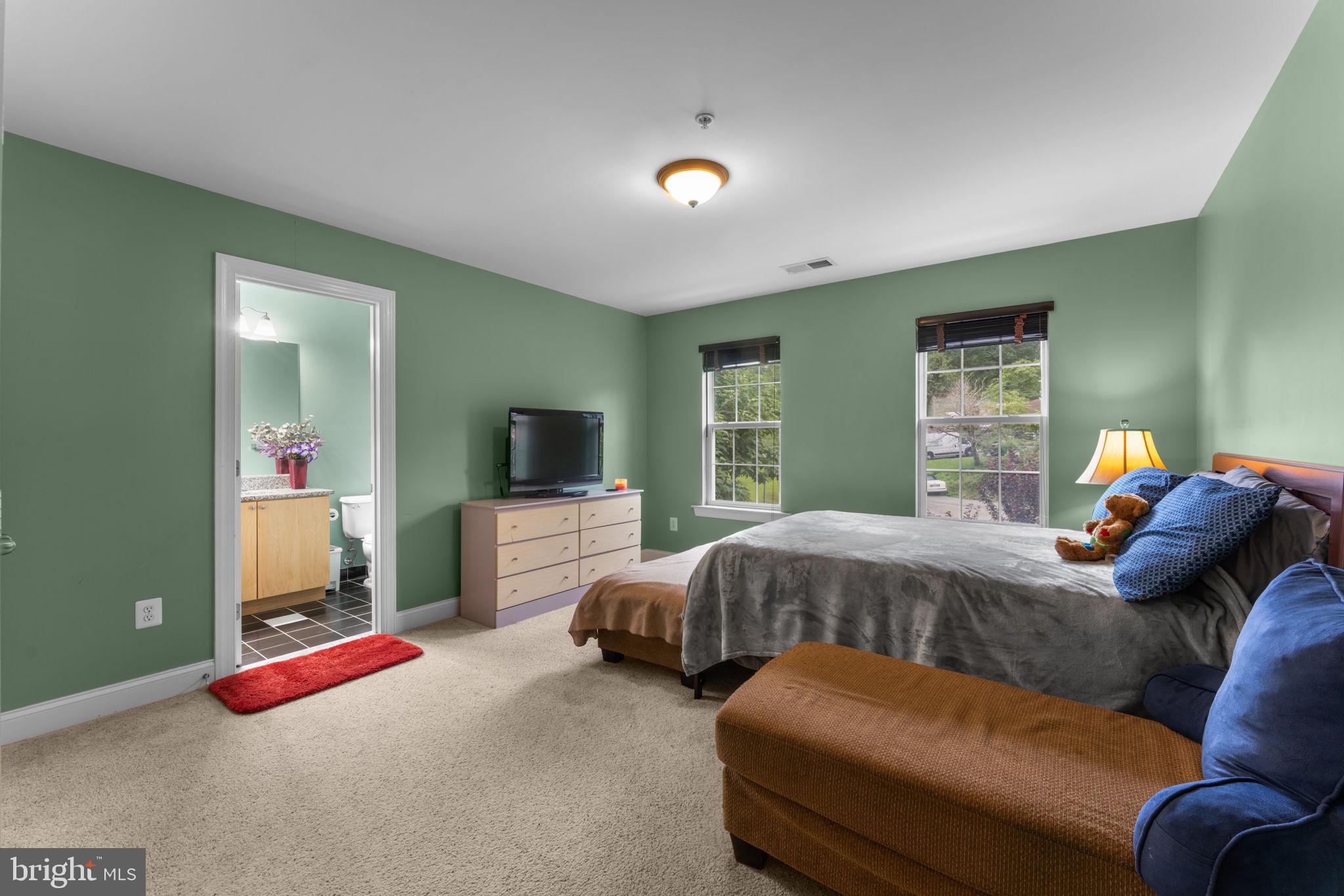 WARNERS - Residential