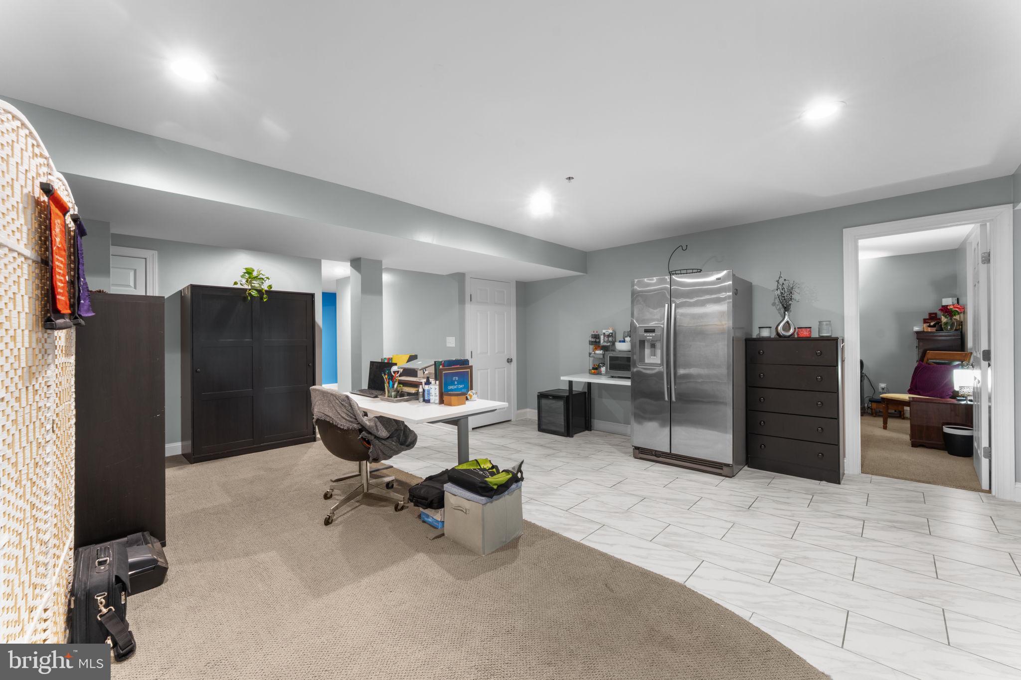 WARNERS - Residential