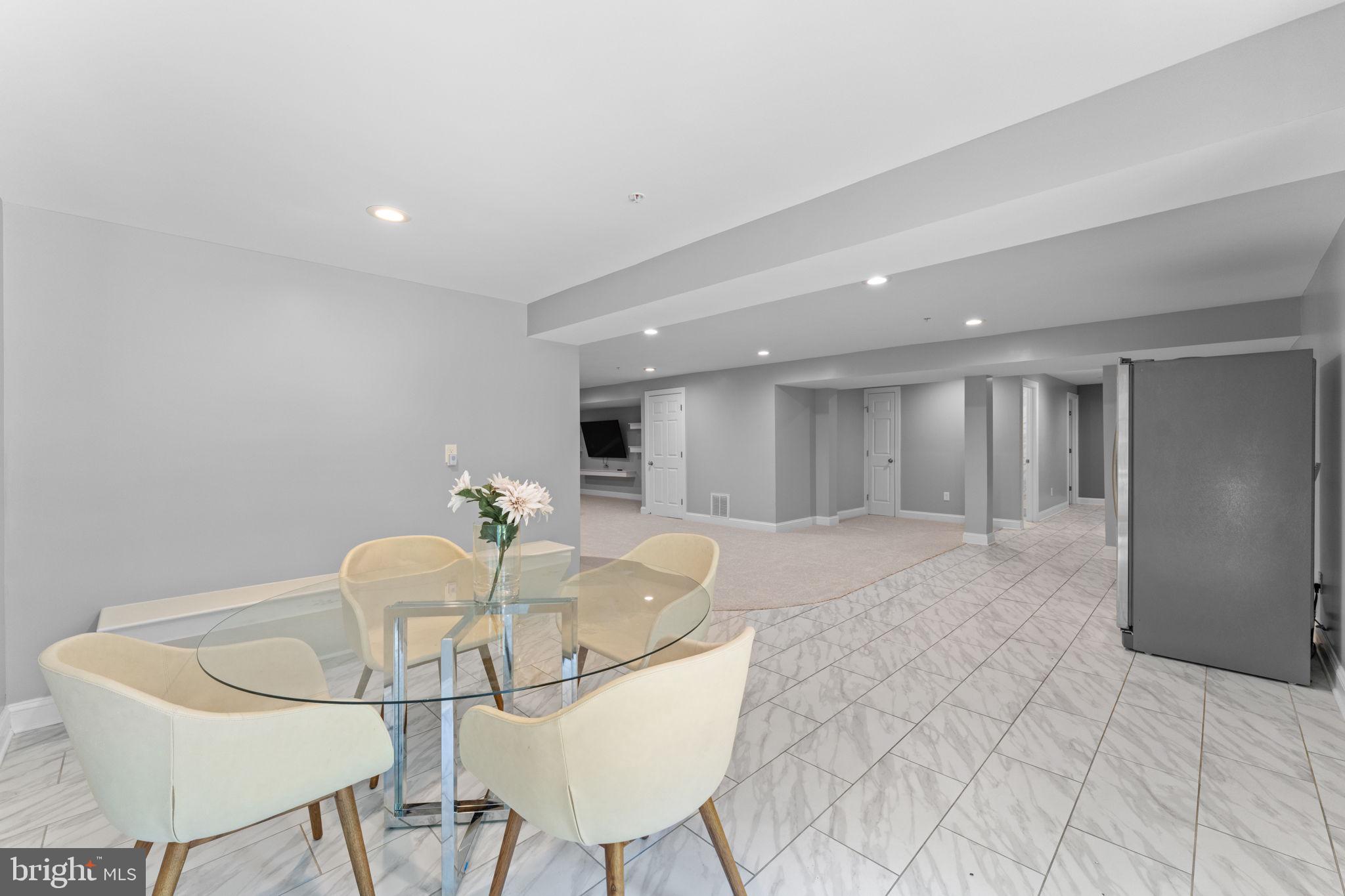 WARNERS - Residential