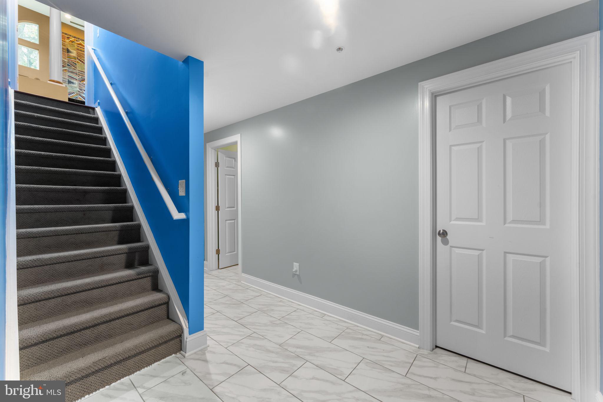 WARNERS - Residential