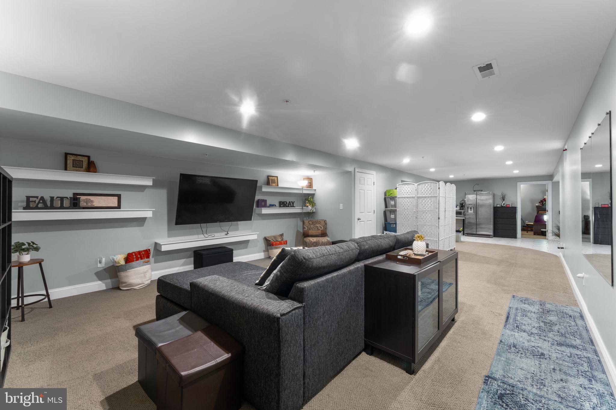 WARNERS - Residential