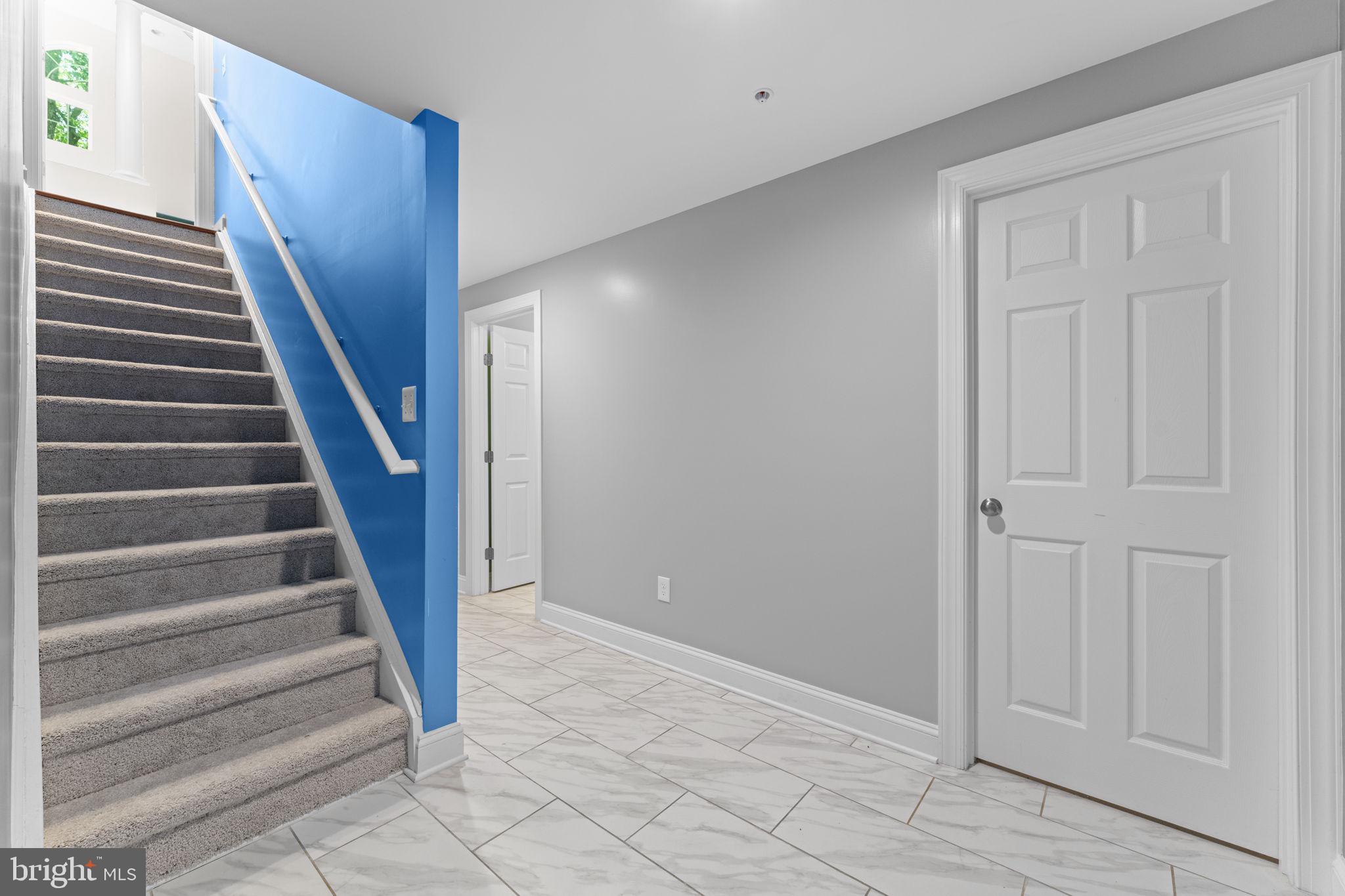 WARNERS - Residential