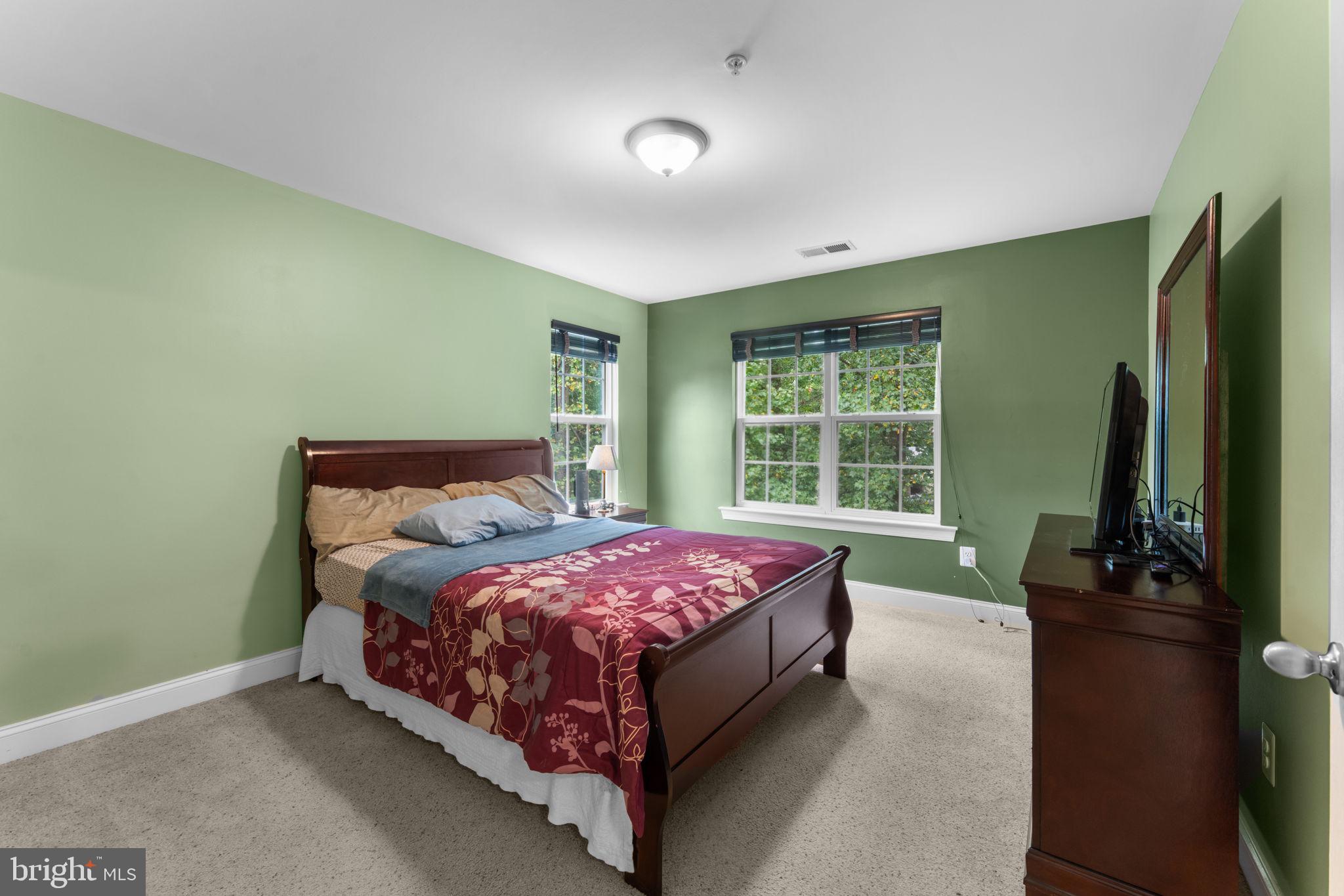 WARNERS - Residential