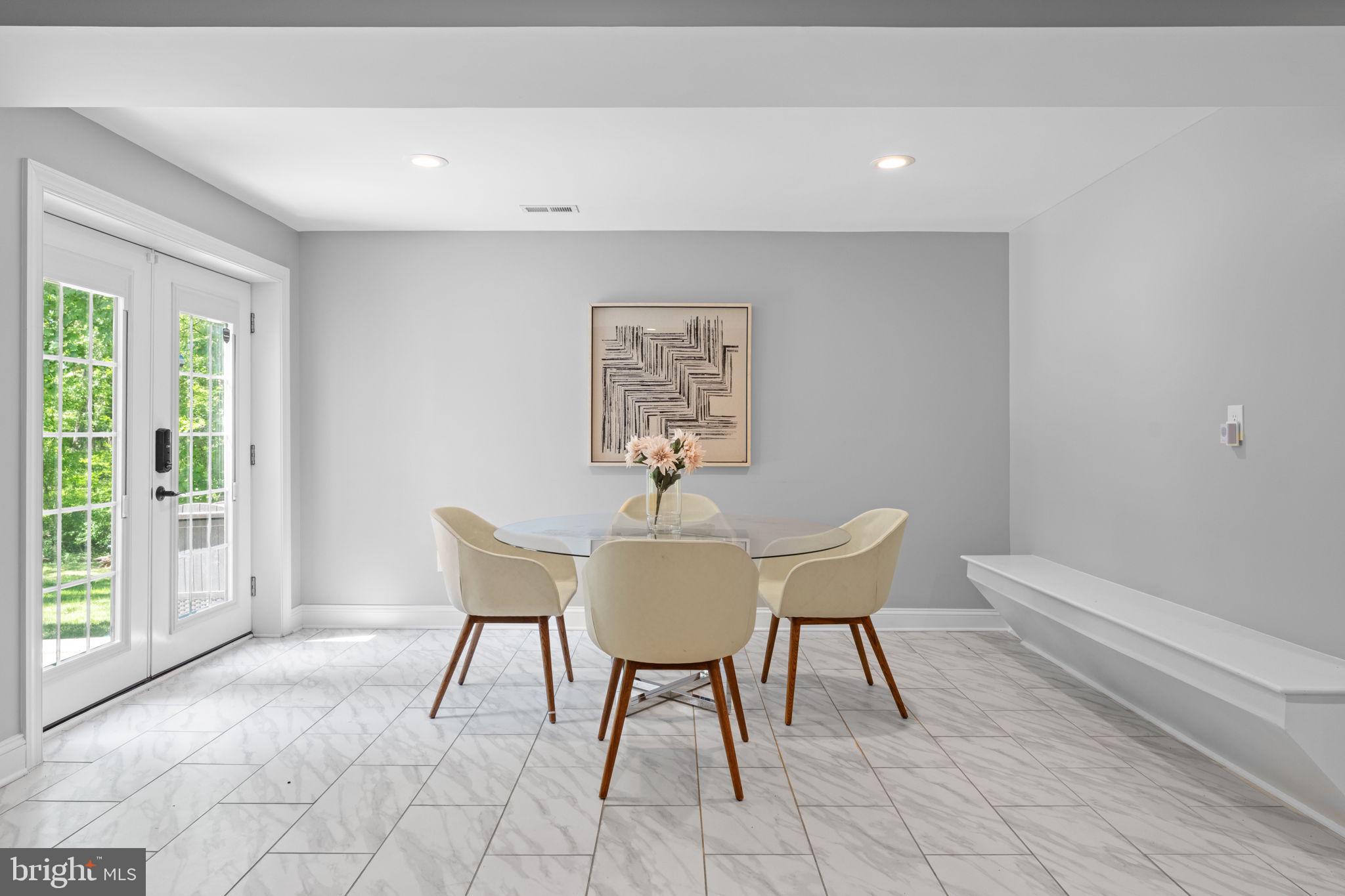 WARNERS - Residential