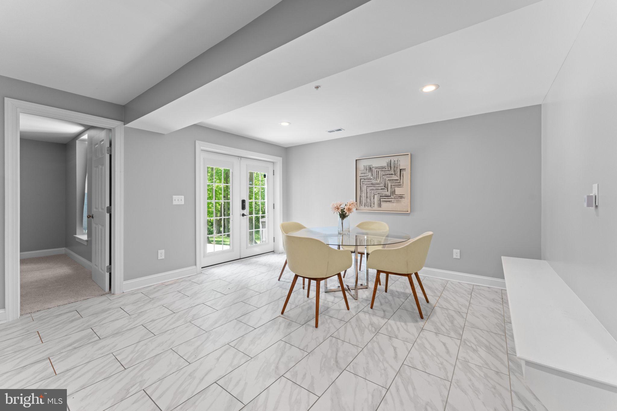 WARNERS - Residential