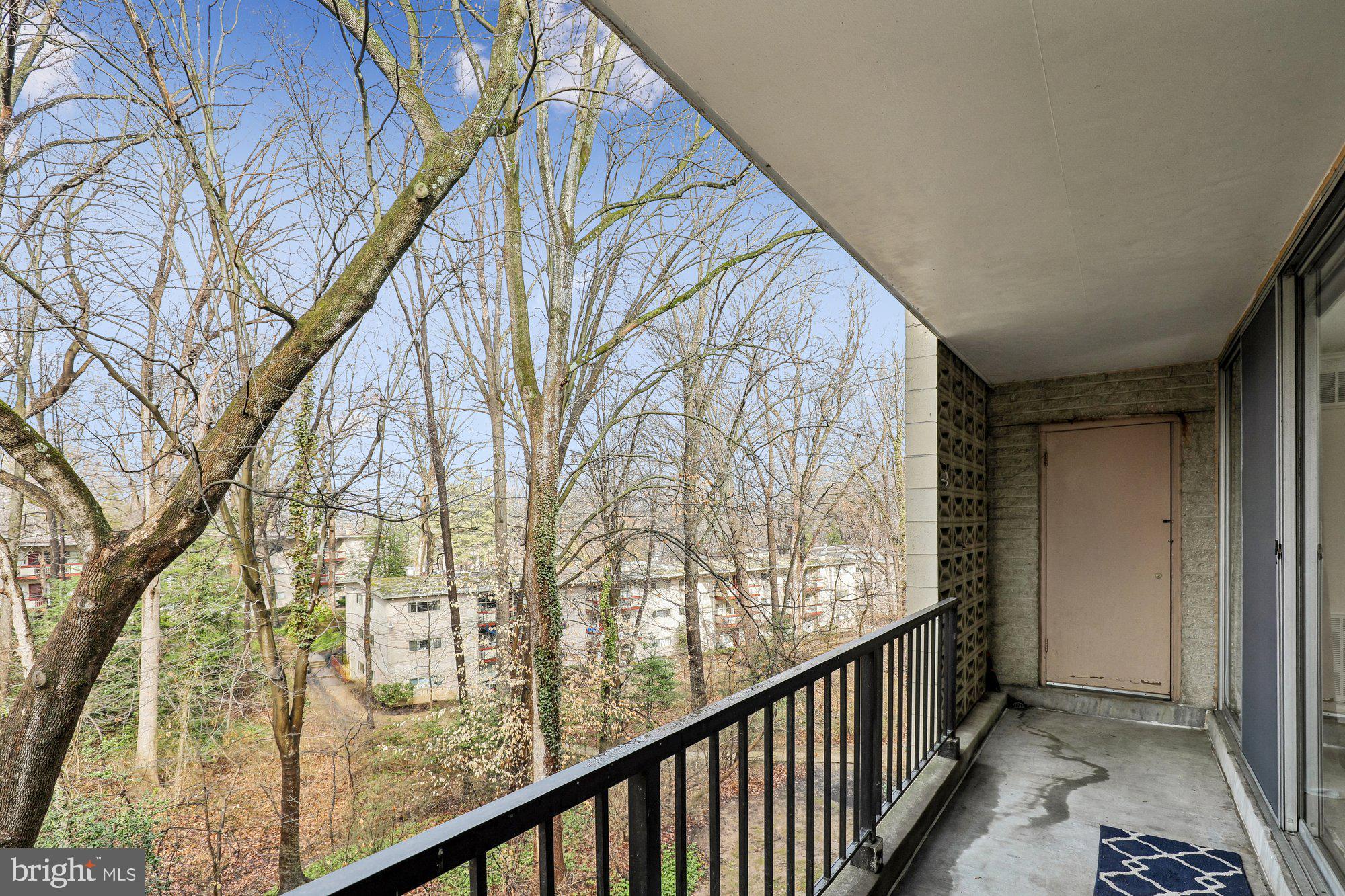 IVYMOUNT COURT - Residential