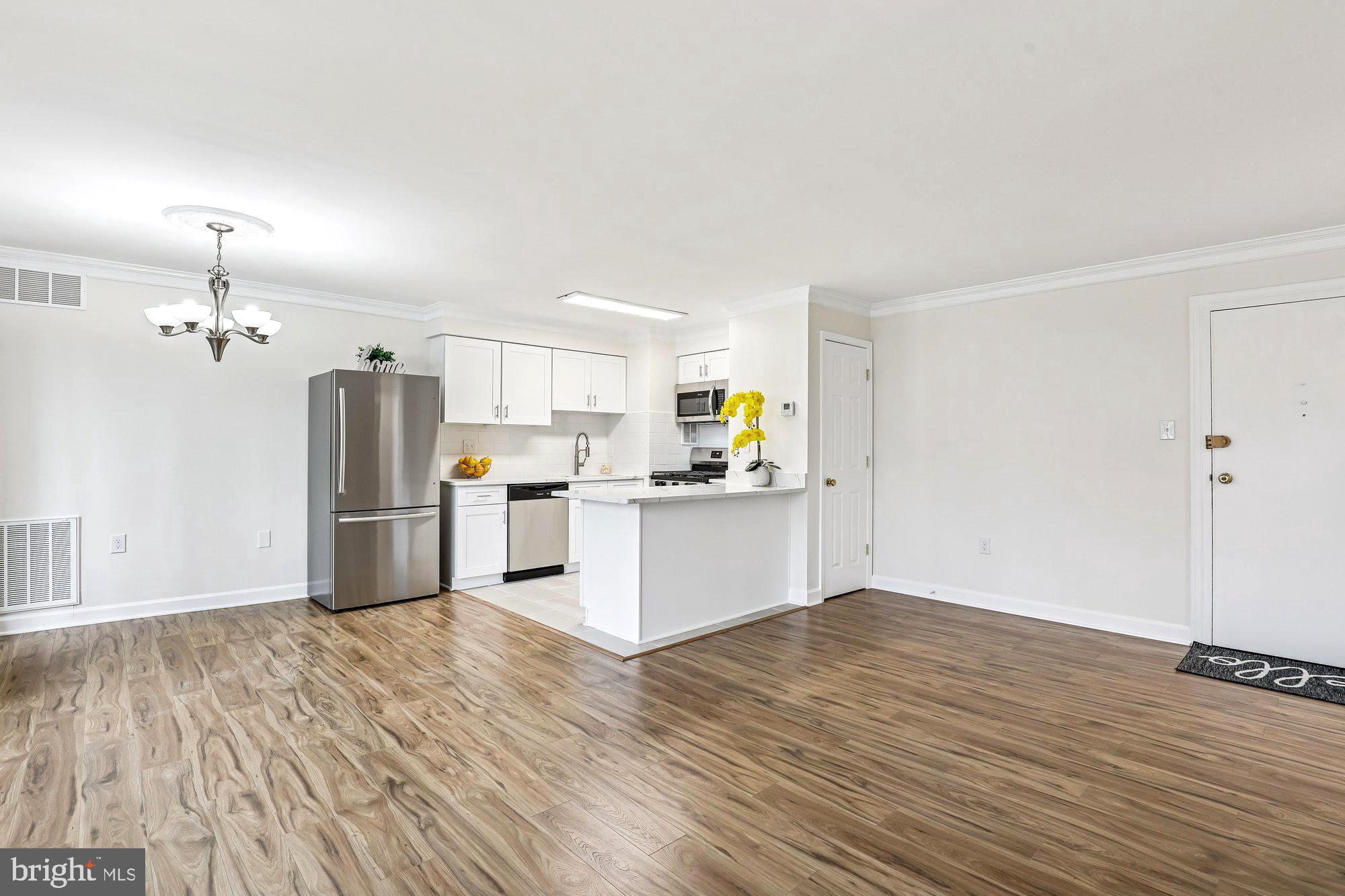 4360 IVYMOUNT COURT 34