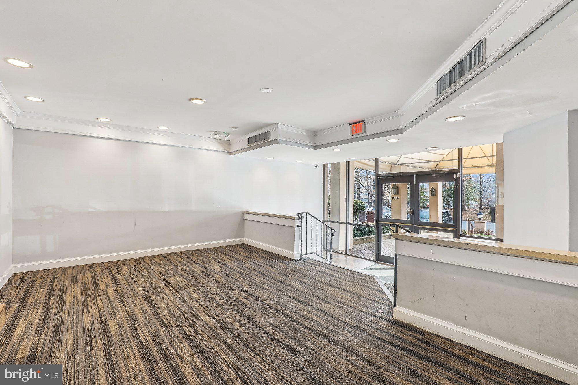 IVYMOUNT COURT - Residential