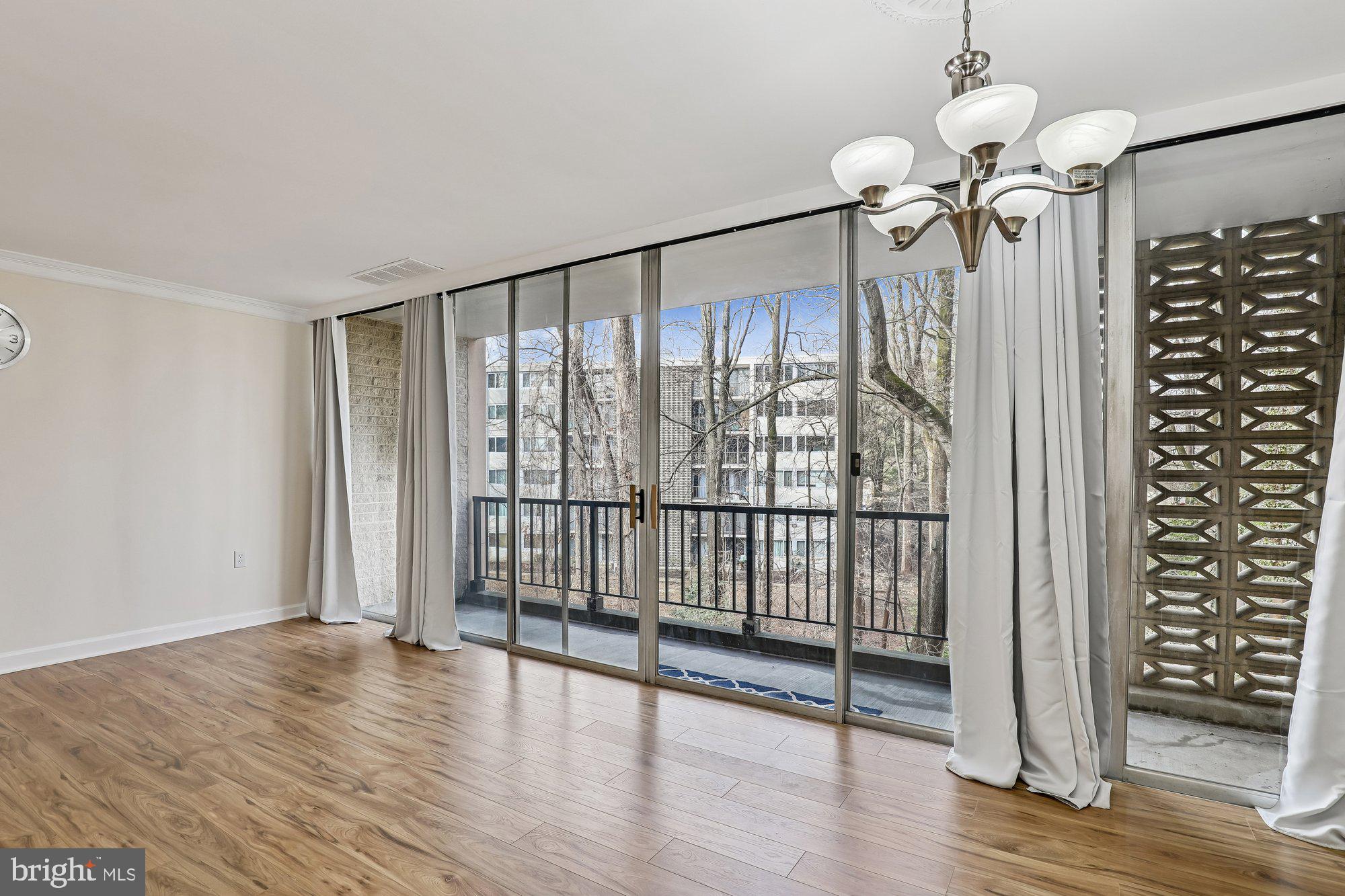 IVYMOUNT COURT - Residential