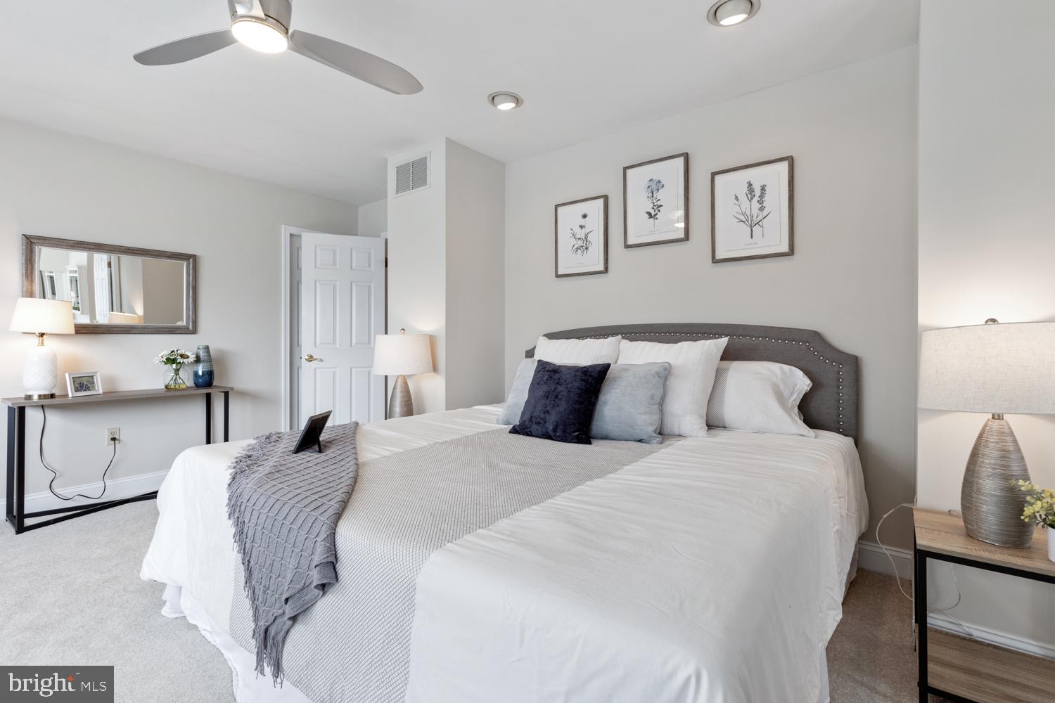 OAK GROVE - Residential