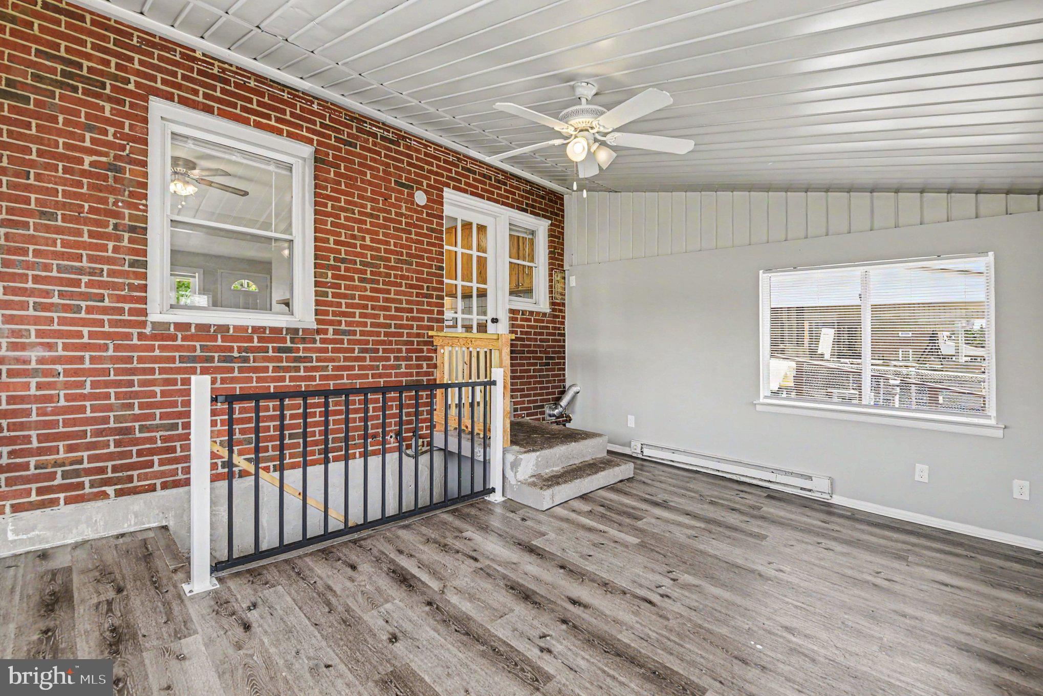EASTCREST - Residential
