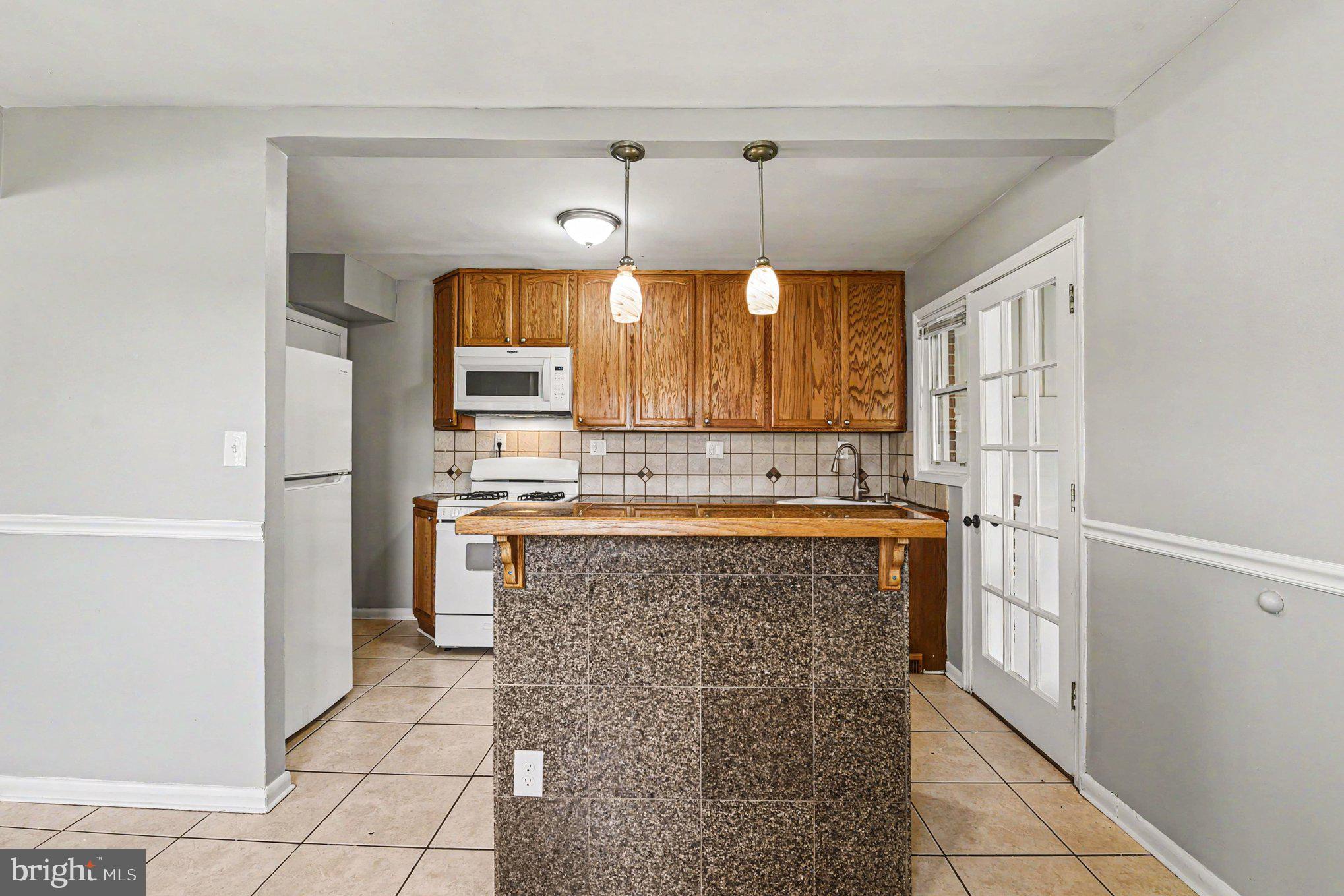 EASTCREST - Residential