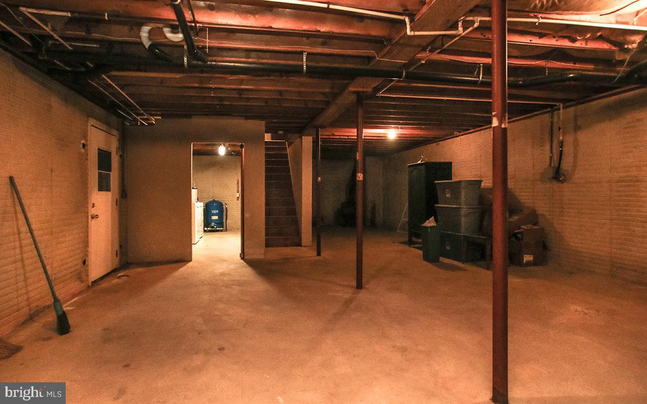 HAMPSTEAD - Residential