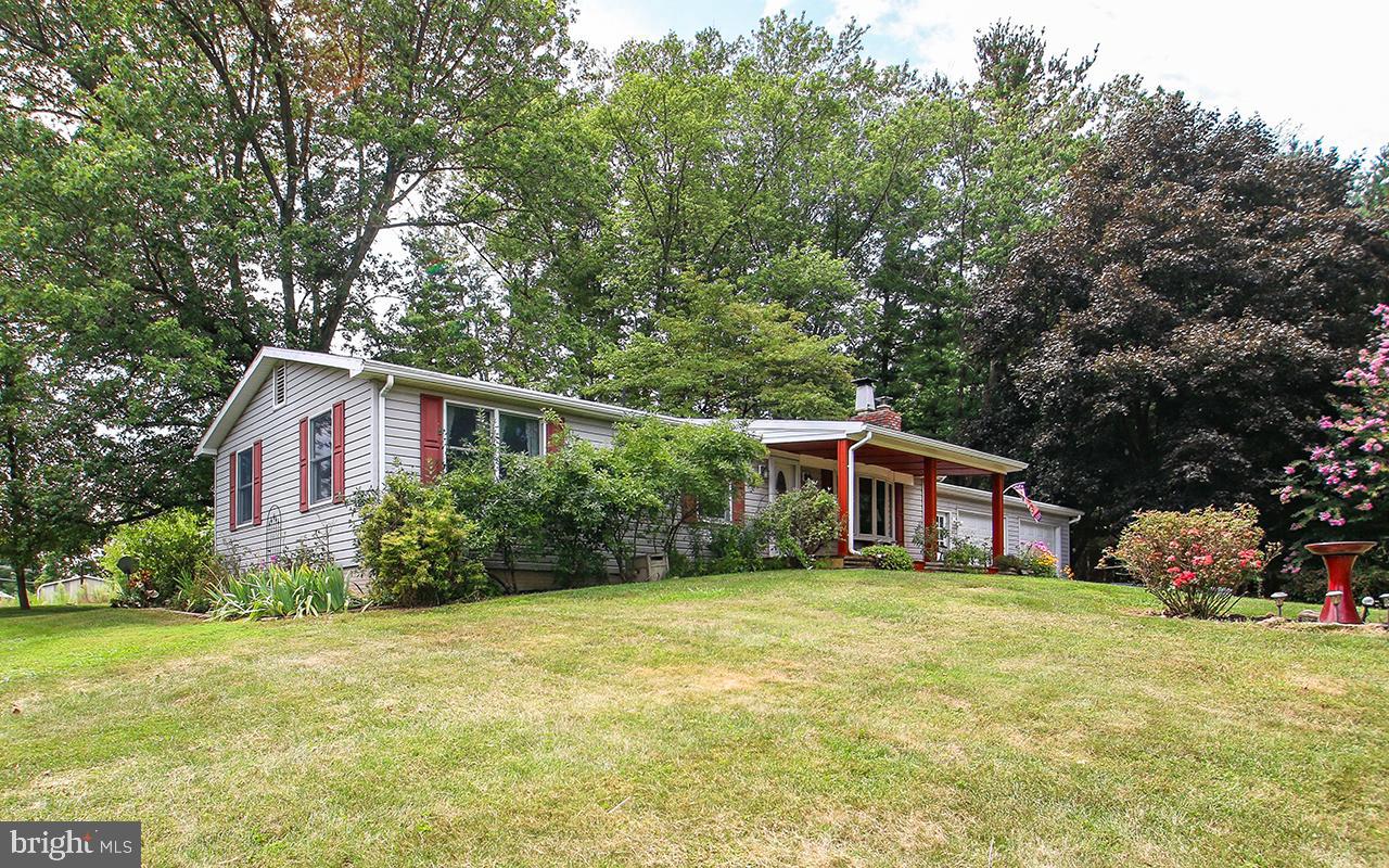 HAMPSTEAD - Residential