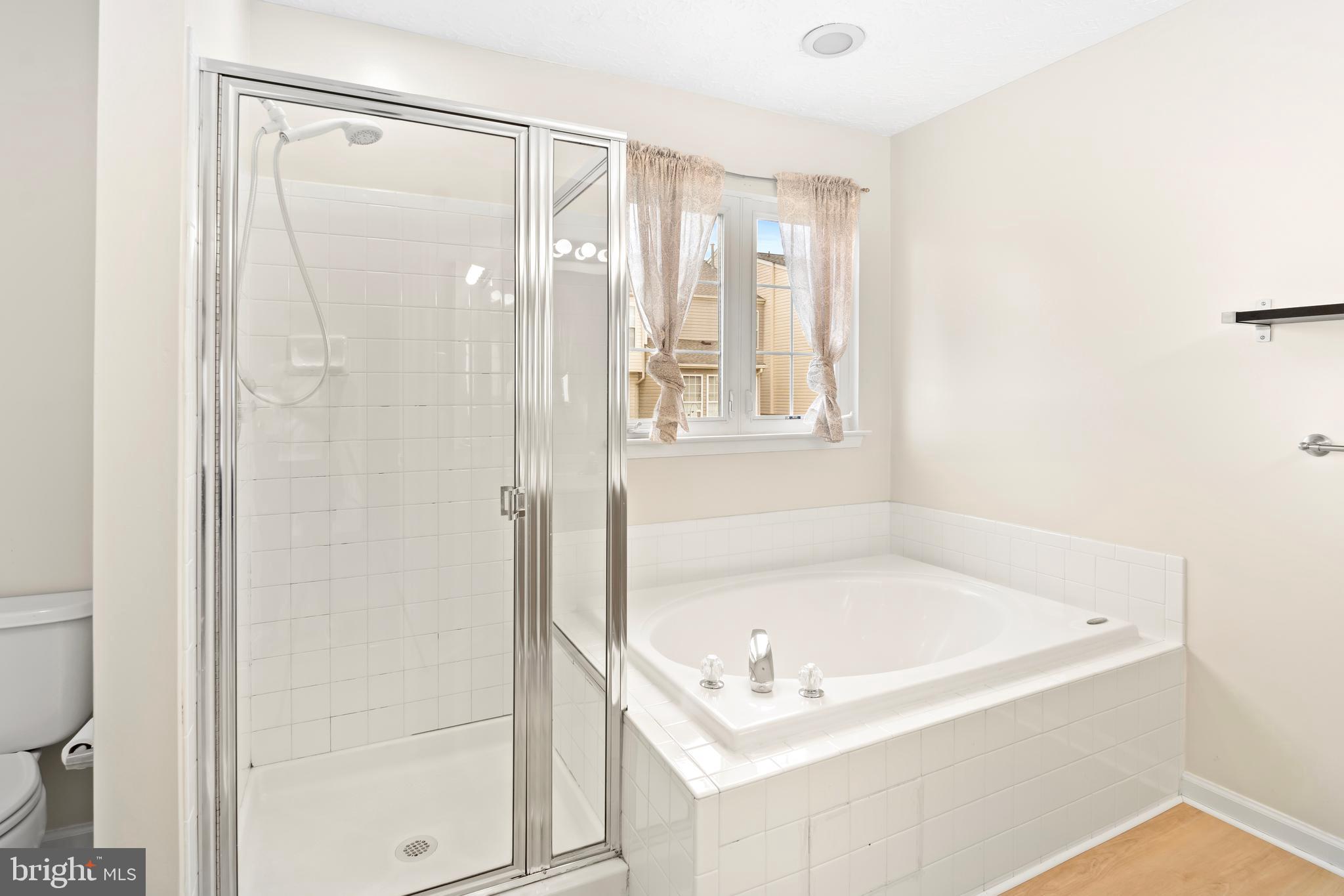 PERRY HALL FARMS - Residential Lease