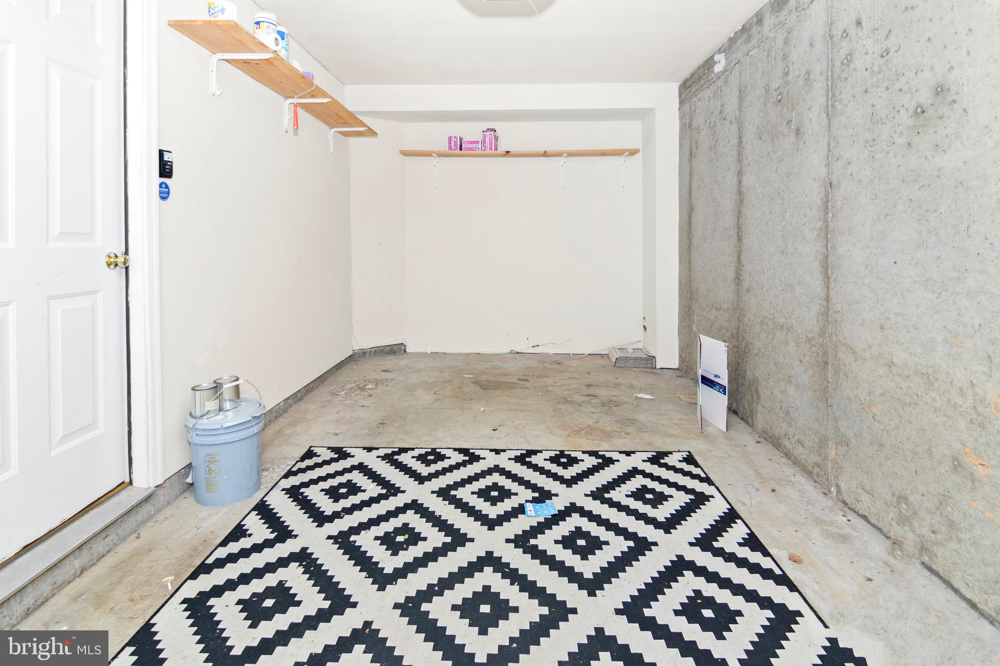 PERRY HALL FARMS - Residential Lease