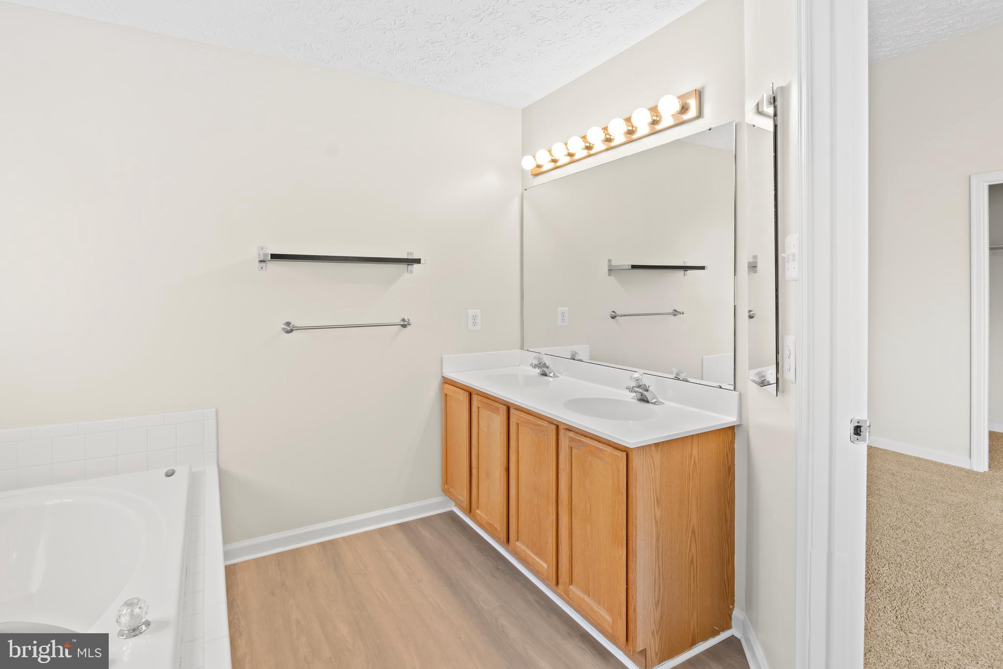 PERRY HALL FARMS - Residential Lease