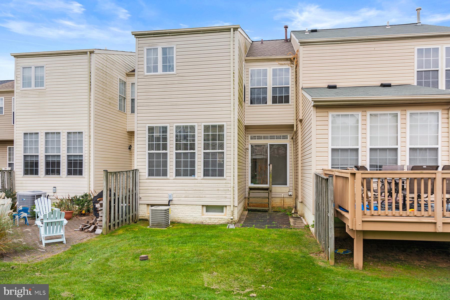 PERRY HALL FARMS - Residential Lease