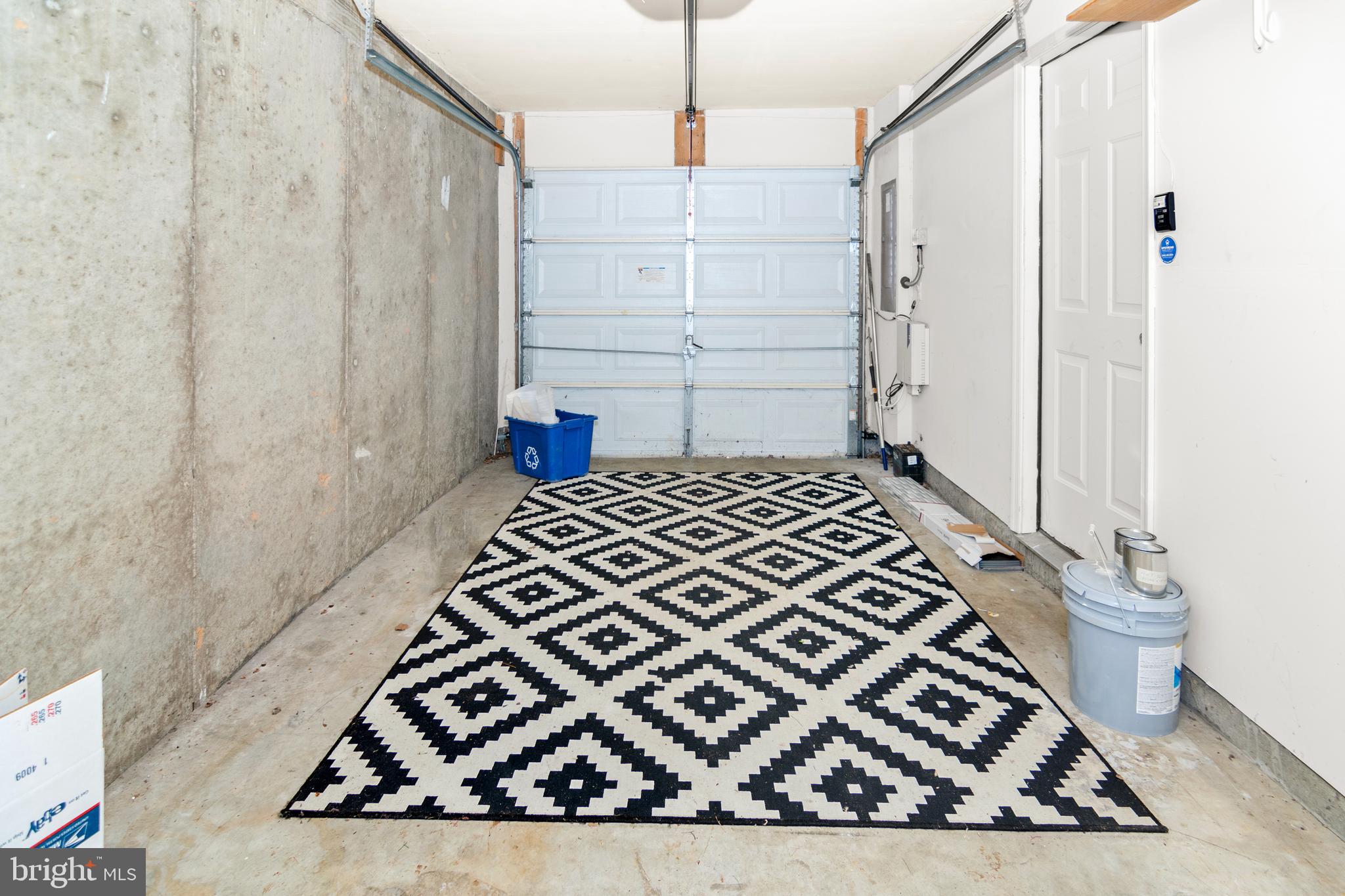 PERRY HALL FARMS - Residential Lease