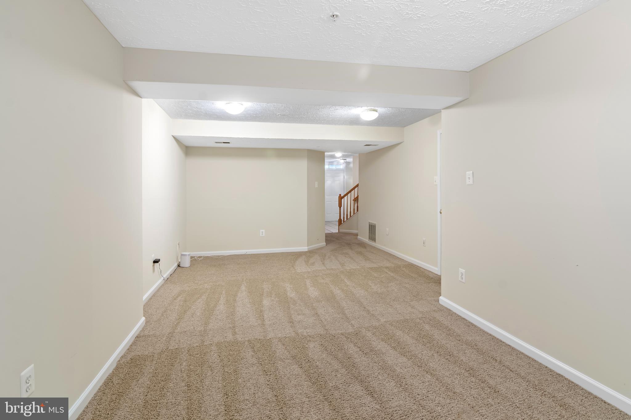 PERRY HALL FARMS - Residential Lease