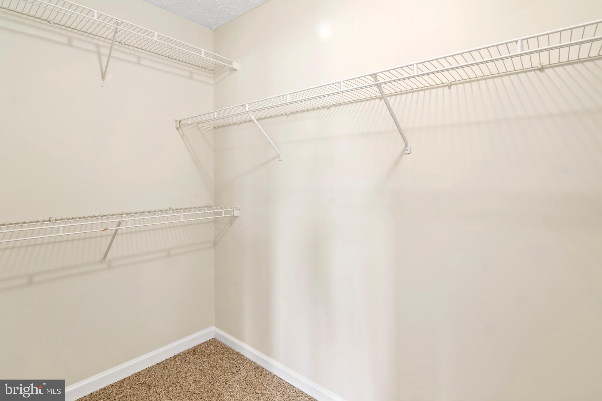 PERRY HALL FARMS - Residential Lease