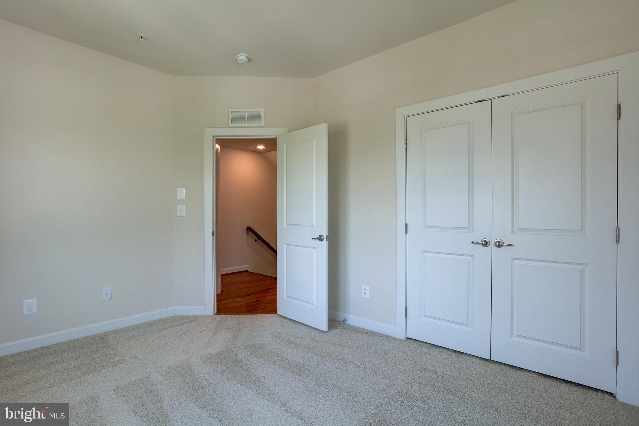 RIDGEWOOD - Residential