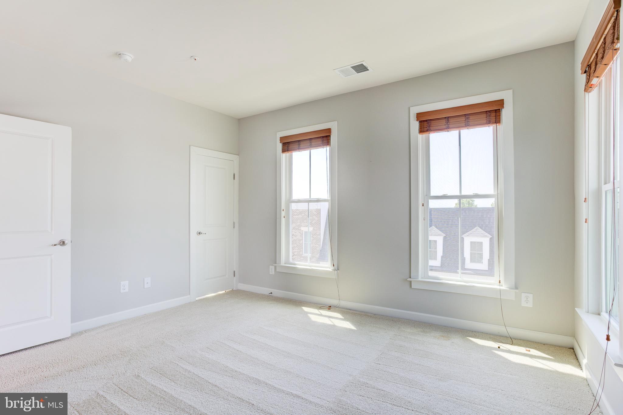 RIDGEWOOD - Residential