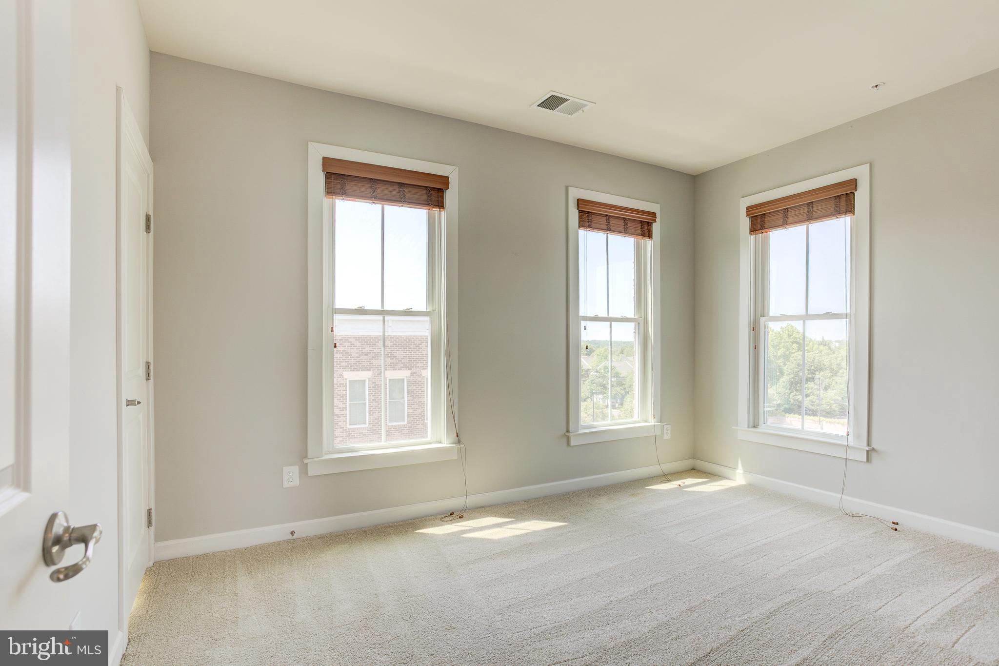 RIDGEWOOD - Residential