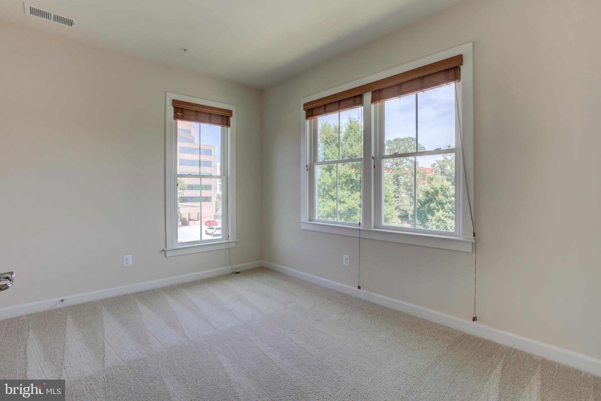 RIDGEWOOD - Residential