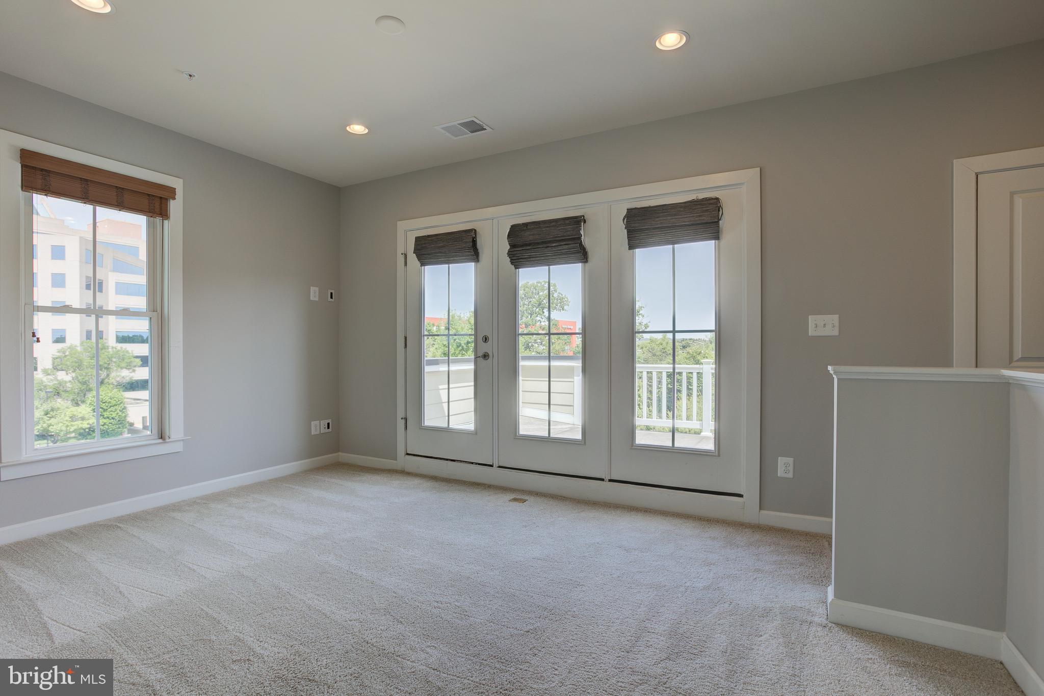 RIDGEWOOD - Residential