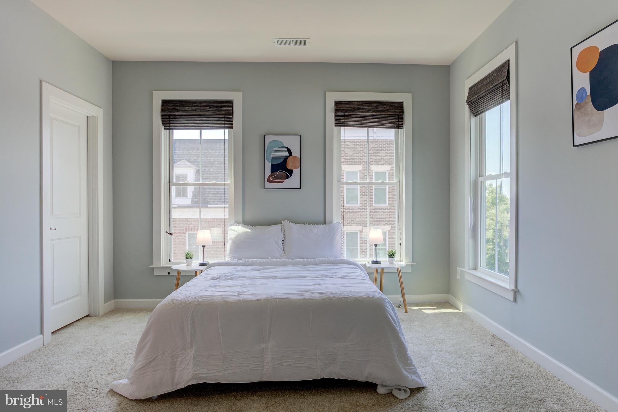 RIDGEWOOD - Residential