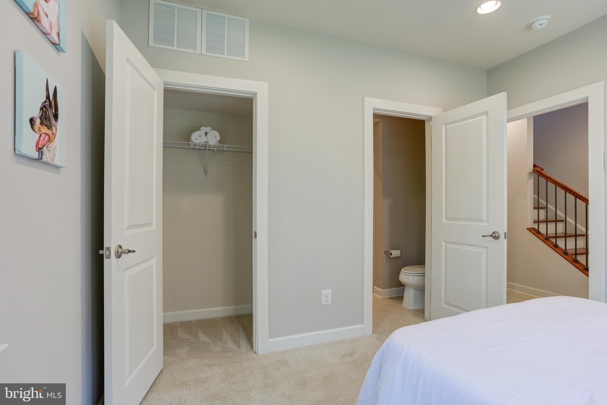 RIDGEWOOD - Residential